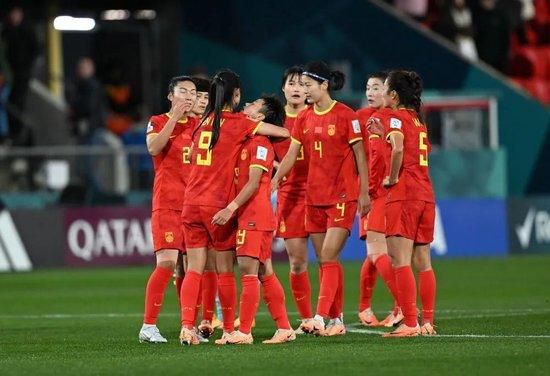 从双方历史交锋战绩对比来看，国际米兰处于上风。